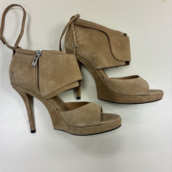 Yves Saint Laurent  Tan High Heels - Picture 14 of 14